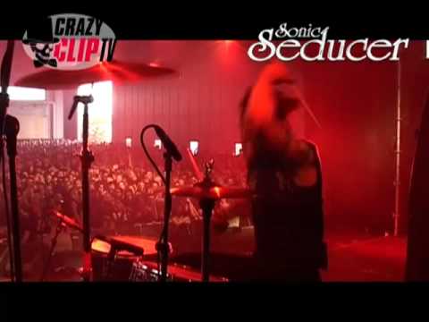 Youtube: Combichrist - Sent To Destroy (Live @ M'era Luna 2008)