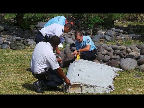 Youtube: MH370: wreckage found on island 'came from Boeing 777'