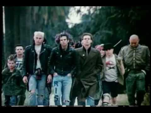 Youtube: Suburbia (1983) - Trailer
