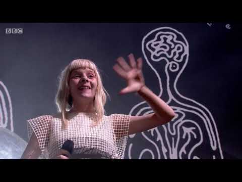 Youtube: AURORA Live @ Glastonbury 2019 (FULL SHOW)