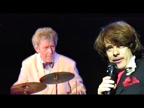 Youtube: Helge Schneider - My Name Is Peter, I'm Old (Live, 1994)