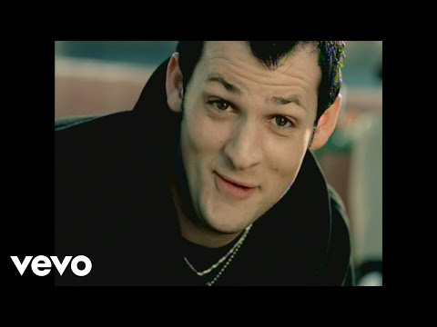 Youtube: Good Charlotte - Girls & Boys (Official Video)