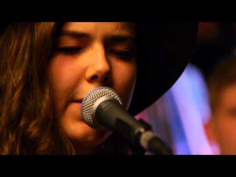 Youtube: Of Monsters and Men - Love Love Love (Live on KEXP)