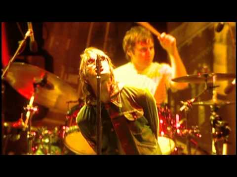 Youtube: Oasis - Cigarettes & Alcohol (live in Wembley 2000)