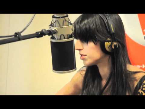 Youtube: Brooke Fraser - Violet Hill (Live bei Radio Hamburg)