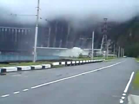 Youtube: Accident at Sayano-Shushenskaya hydropower plant