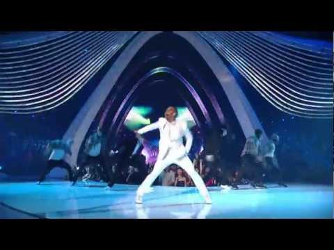 Youtube: Chris Brown performs Beautiful People ( Benny Benassi ) @ MTV Video Music Awards 2011