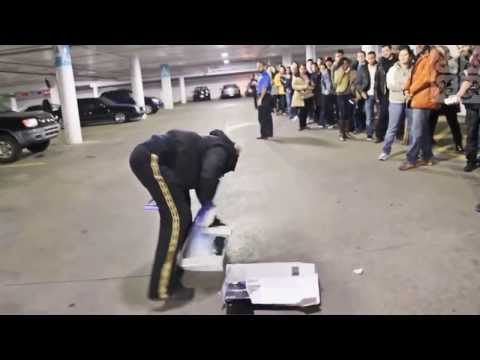 Youtube: Crazy Man Destroy PS4 on launch day