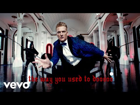 Youtube: Queens Of The Stone Age - The Way You Used To Do
