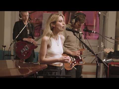 Youtube: Wolf Alice - The Last Man On Earth (Live - The Pool Sessions)