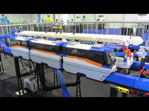 Youtube: Lego Monorail in STACK 2016 DUBAI