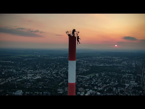 Youtube: 337m Spire: On Top of Europaturm / Frankfurt
