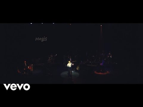 Youtube: Emeli Sandé - O, Come All Ye Faithful (Live At Magic Radio’s The Magic Of Christmas)