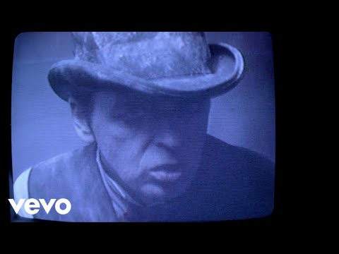 Youtube: Gary Numan - Love Hurt Bleed