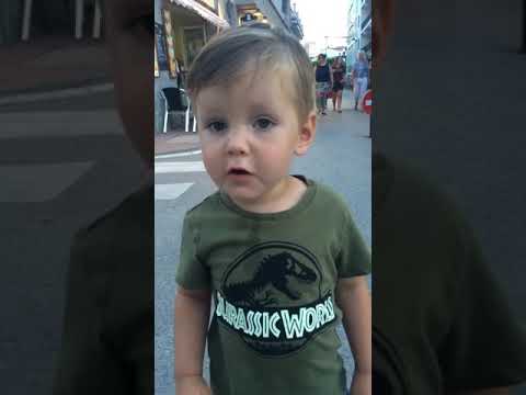 Youtube: Kleines kind kackt sich in die hose