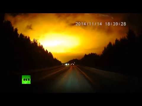 Youtube: UFO? Meteor? Blast? Massive light flash over Russian Urals stuns locals, scientists (DASHCAM)