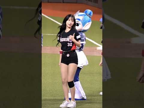 Youtube: Kia Tigers 이주은(Lee Ju-Eun)  out song #이주은#台湾チア #kia타이거즈#leejueun