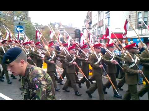 Youtube: Homecoming parade held for soldiers returning from Afghanistan, Northampton 22.11.2011