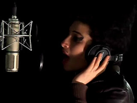 Youtube: Amy Winehouse - Love is a Losing Game