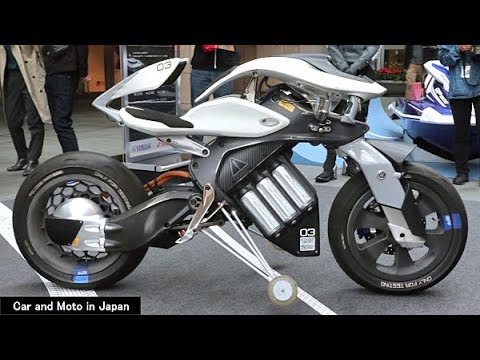 Youtube: Yamaha MOTOROiD "Demonstration Run" (2)