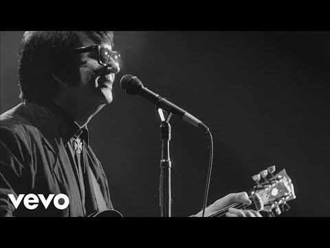 Youtube: Roy Orbison - Dream Baby (How Long Must I Dream) (Black & White Night 30)