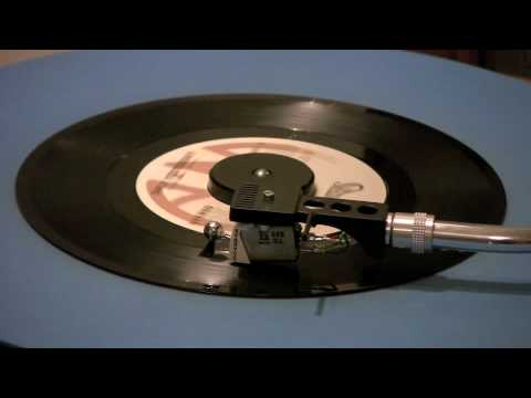 Youtube: Carpenters - Only Yesterday - 45 RPM