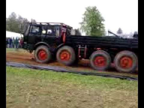 Youtube: TATRA 813  macht Schwarz Russentreffen 2010