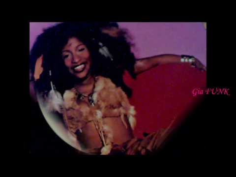 Youtube: RUFUS feat. CHAKA KHAN - dance wit me - 1975