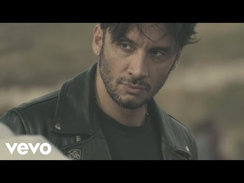 Youtube: Fabrizio Moro - La felicità (Official Video)