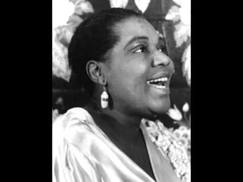 Youtube: Bessie Smith-Back Water Blues