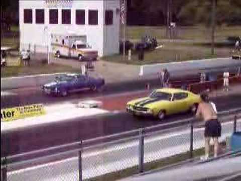 Youtube: Chevelle SS vs Mustang GT 350 Drag Race
