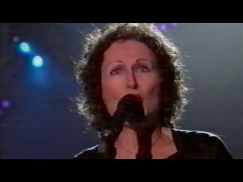 Youtube: Uitmarkt 1999 - Piaf de musical - Liesbeth List - Non je ne regrette rien