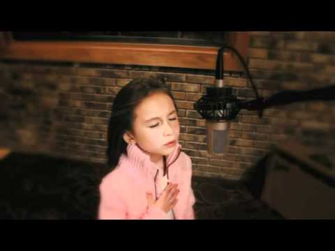 Youtube: Blue Christmas - 7yr old  Rhema Marvanne - plz "Share"