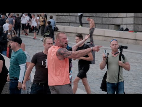 Youtube: „Sturm auf den Reichstag“ – Verschwörungstheoretiker und Rechtsextreme überwinden Absperrungen