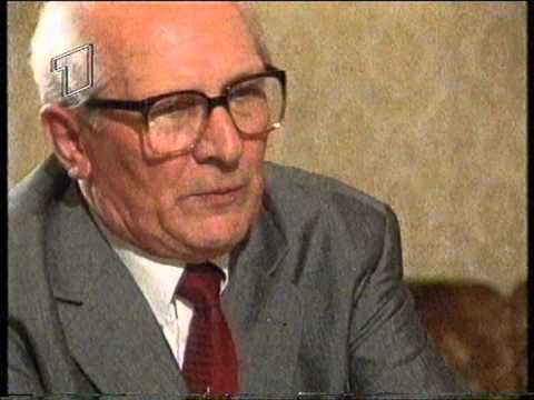Youtube: Erich Honecker: "Bin zurückgetreten, nicht gestürzt worden!" (10.10.1991)