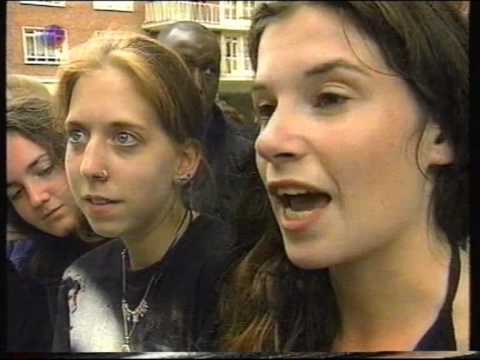 Youtube: Michael Jackson & Lisa Marie Presley in London (1997)