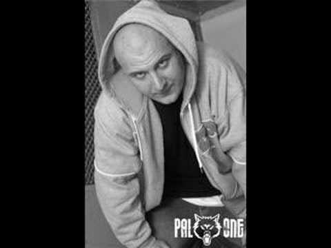 Youtube: Jonesmann feat. Sprachtot - Du bist (Pal One Diss)