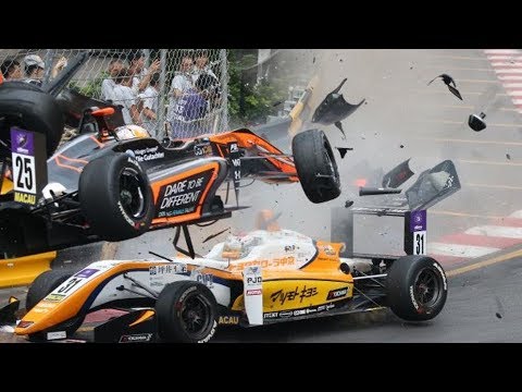 Youtube: Huge CRASH 😨 Sophia Flörsch MACAU F3 2018 #Macau #Crash