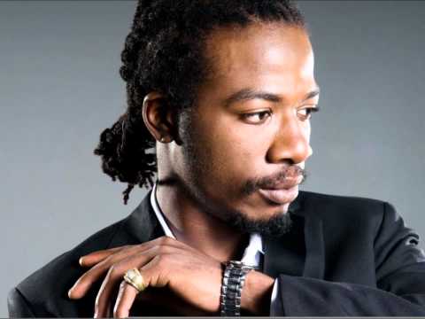 Youtube: Gyptian- Wine slow (Lyrics)