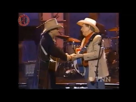 Youtube: Dwight Yoakam And Buck Owens - Santa Looked A Lot Like Daddy