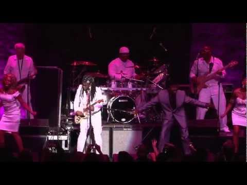 Youtube: CHIC "Good Times" LIVE at The 10 Year Celebration Gala