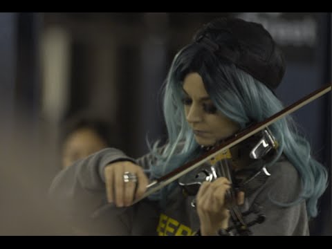 Youtube: Lindsey Stirling - Hallelujah #aSaviorIsBorn