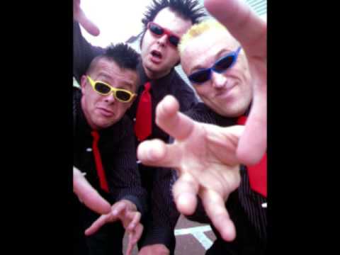 Youtube: The Toy Dolls - I'm Gonna Be (500 Miles) [The Proclaimers], lyrics