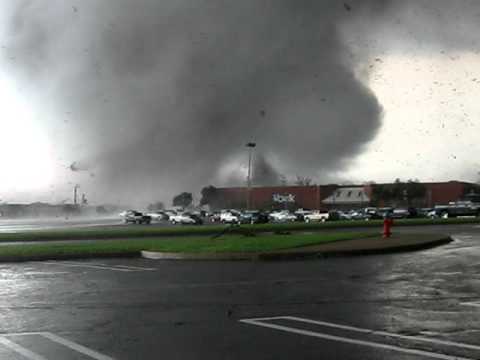 Youtube: 4/27/11 - Tuscaloosa Tornado