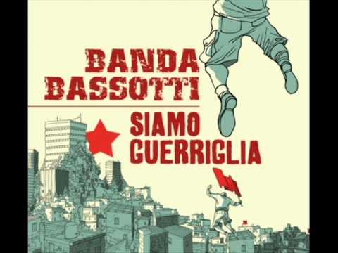 Youtube: Banda Bassotti ft Evaristo - Ellos dicen mierda