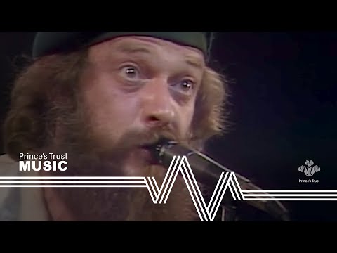Youtube: Jethro Tull - Pussy Willow (The Prince's Trust Gala 1982)