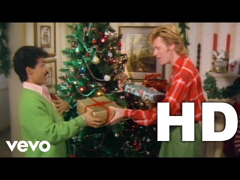 Youtube: Daryl Hall & John Oates - Jingle Bell Rock (Daryl's Version - HD)