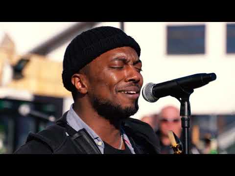 Youtube: Moreland - Let's Get It On (Marvin Gaye Cover)