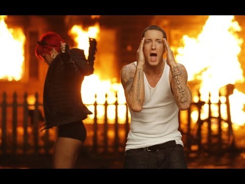 Youtube: Eminem Ft. Rihanna - Love The Way You Lie
