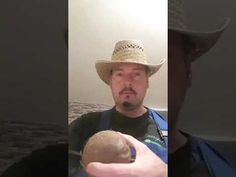 Youtube: Kokosnuss,  öffnen mit dem Hammer